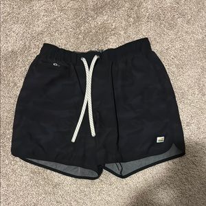 Vuori Camo Shorts
